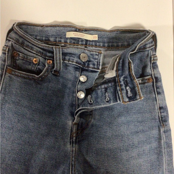 Women’s Levi’s Straight Leg Medium Blue Jeans - Picture 3 of 3